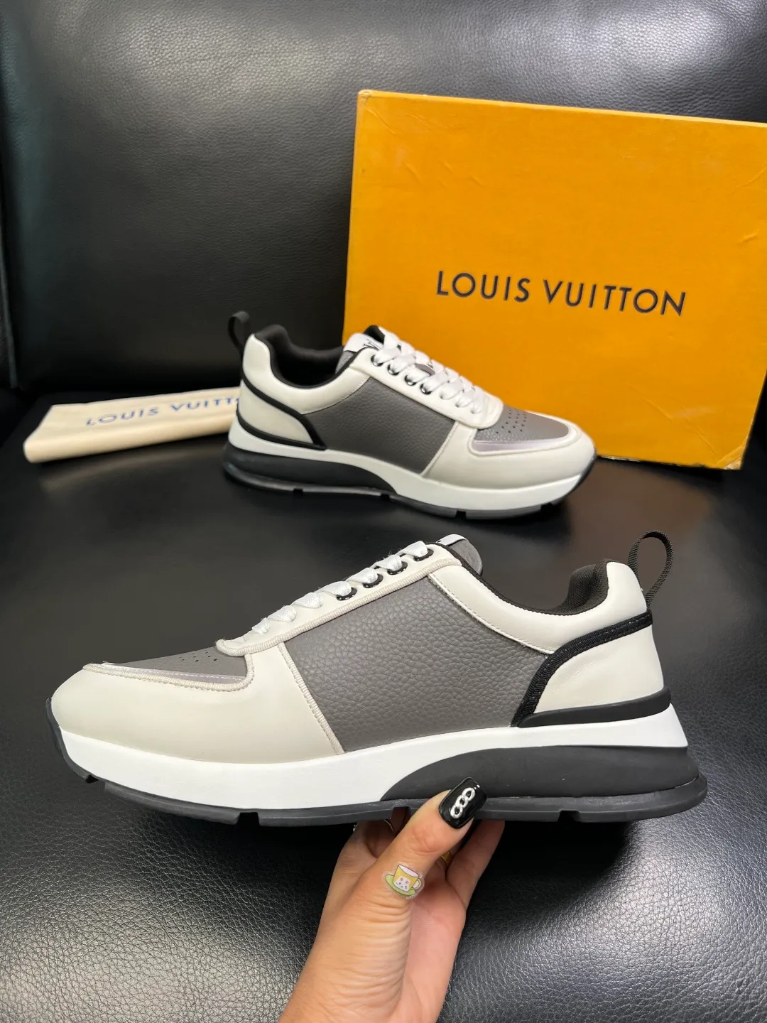 Men's shoes 💰 780 Lv High quality top crafts Louis Vuitton, sports sneakers counter synchronization, uppers imported from Italy, high-quality splicing with colorful and complex crafts, imported lambswool lining soft and comfortable, soles: original soles specially provided by the original factory, T men's shoes 💰U exclusive movable molded soles super comfortable, original and single goods, high quality, welcome to compare, code number 39-44 (customized 38 45)
